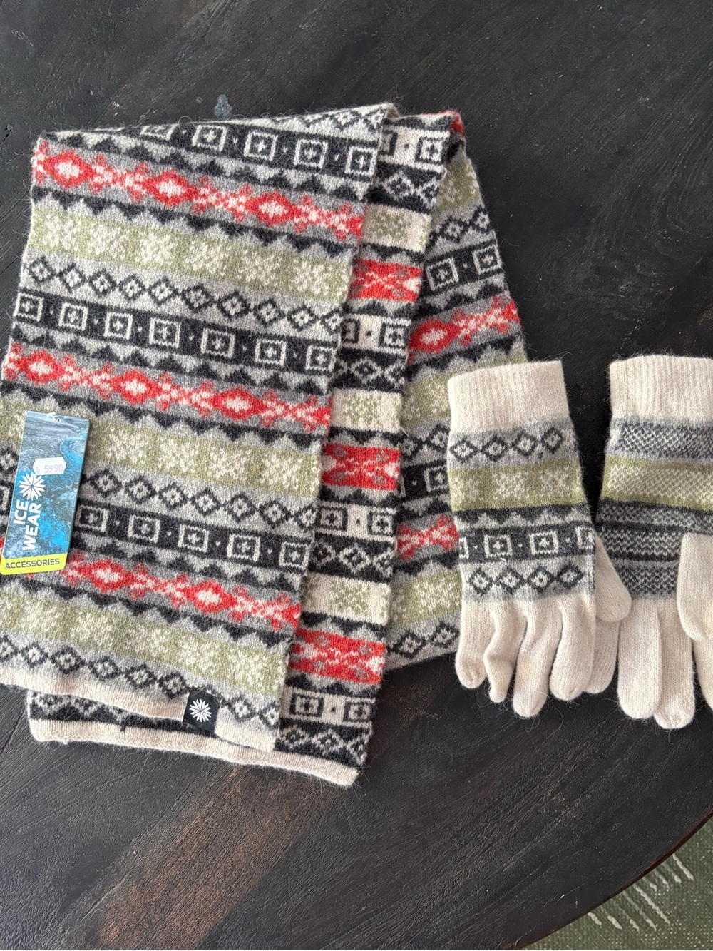 ICE WEAR wool blend Nordic scarf and gloved